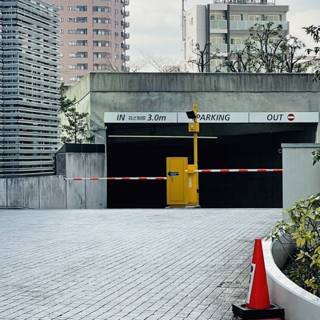 NBFプラチナタワー 駐車場