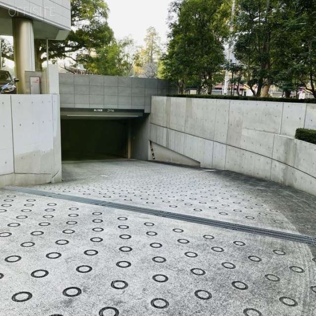 芝公園フロントタワー 駐車場