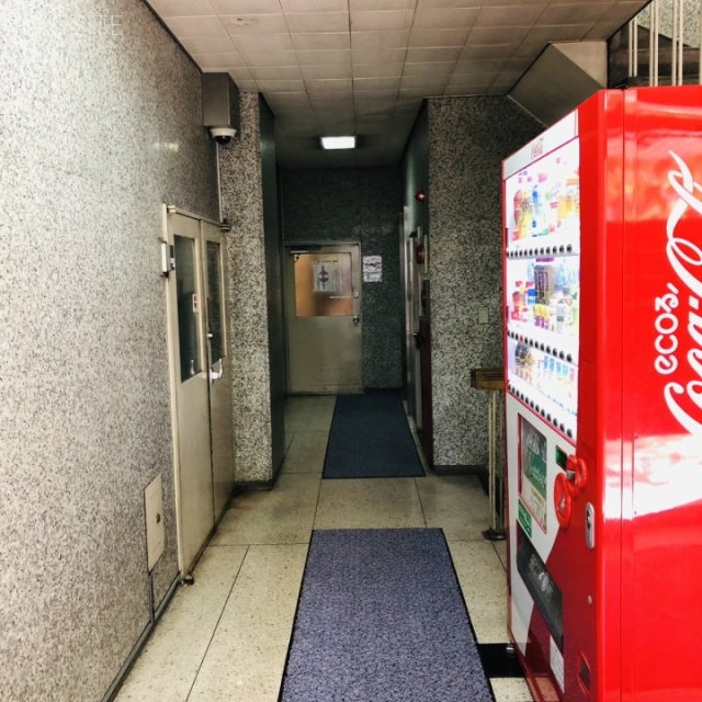 中村ビル エントランス