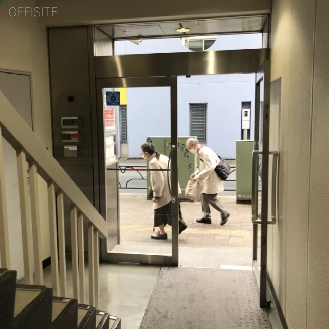 荻窪野村證券ビル エントランス