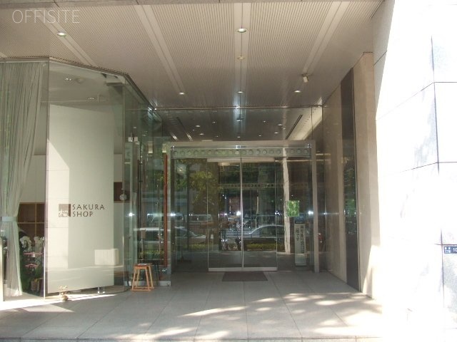 ヒューリック銀座3丁目ビル エントランス