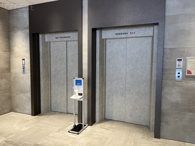 グランファースト新宿御苑 エントランス