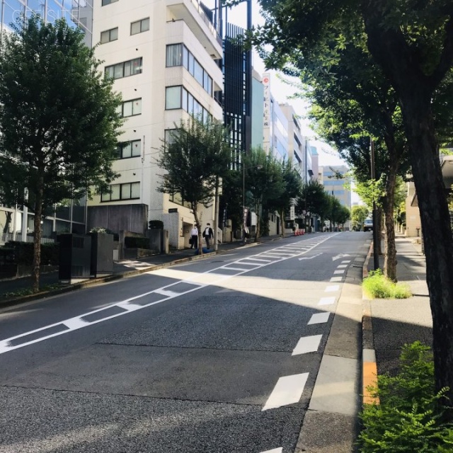 井門九段北ビル ビル前面道路