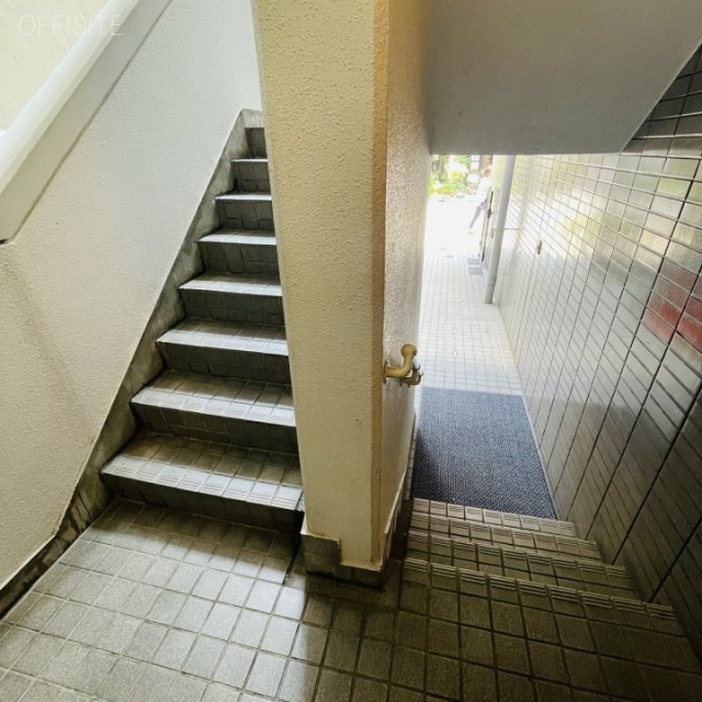 稲垣ビル エントランス