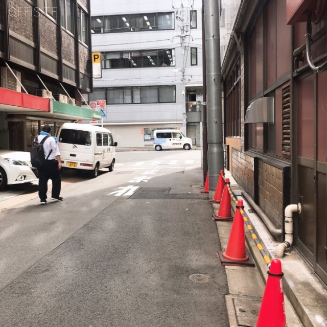 ワイズクレストビル ビル前面道路