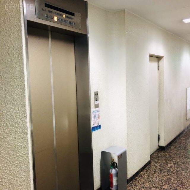 ほうらいやビル エントランス