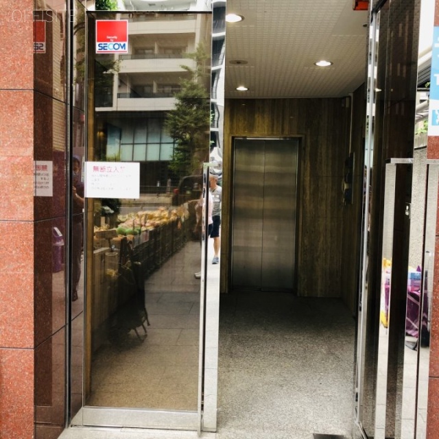 本郷BNビル オフィスビル出入口