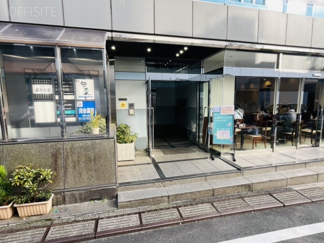 麹町富士ビル エントランス