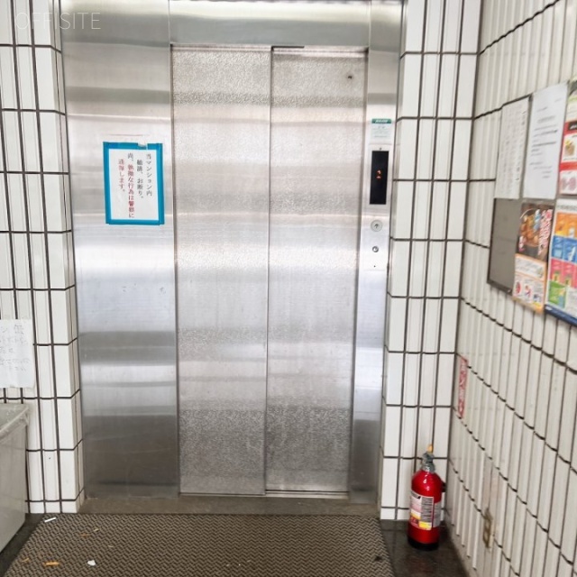 ハイシックスハイムビル エレベーター