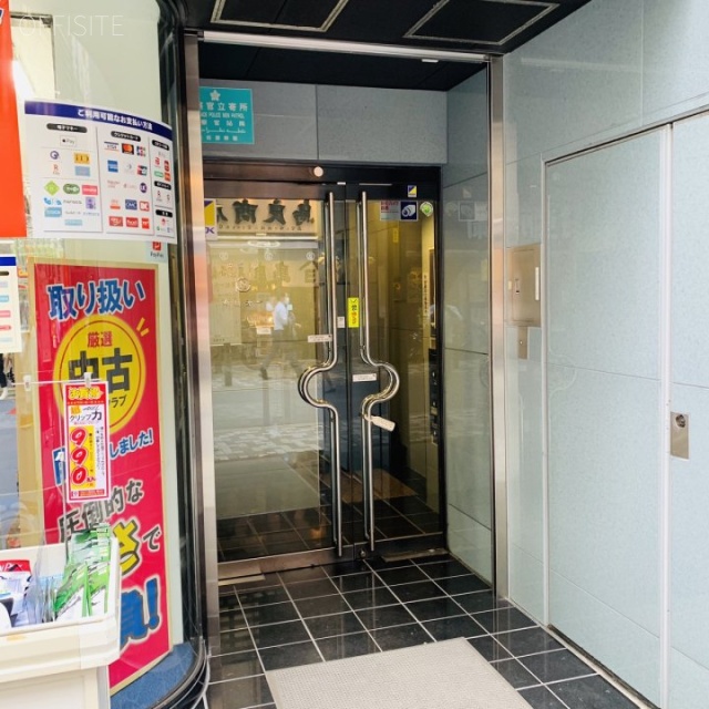 ユースクエア新橋 エントランス