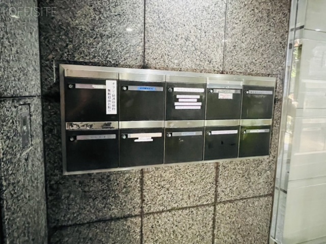 SH小林ビル エントランス