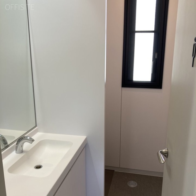 六本木三幸ビル 洗面台