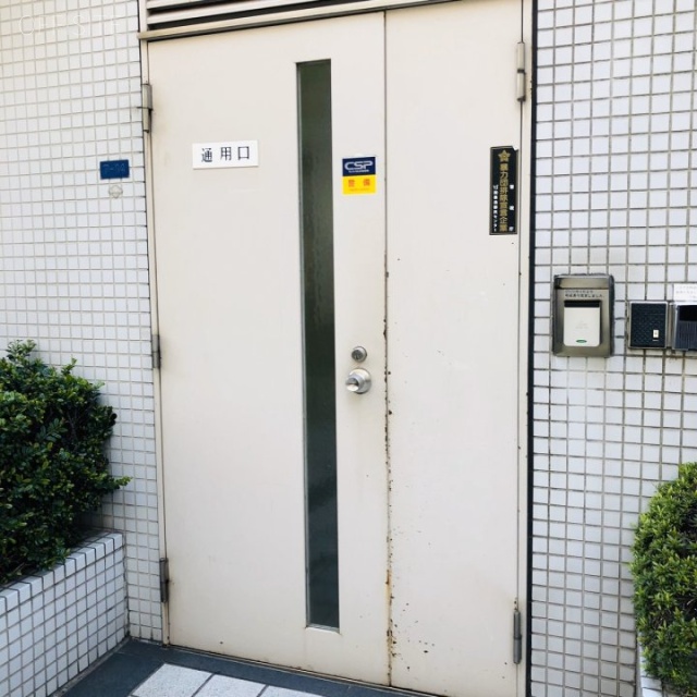 八王子ONビル 通用口