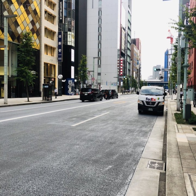 GINZA GREEN 前面は中央通り