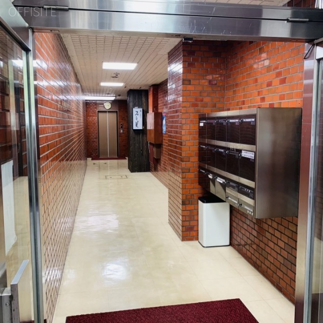 パインセントラルビル エントランス