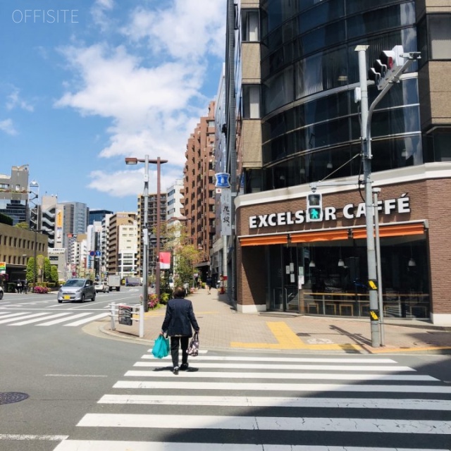 東英九段ビル ビル前面道路
