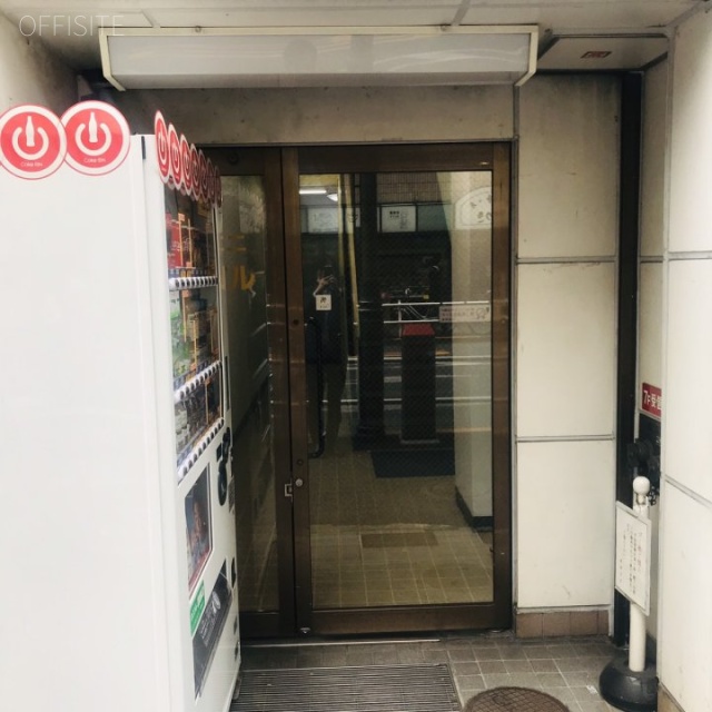 第一山本ビル エントランス