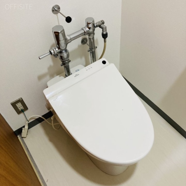 アクシア青山ビル 305号室 トイレ