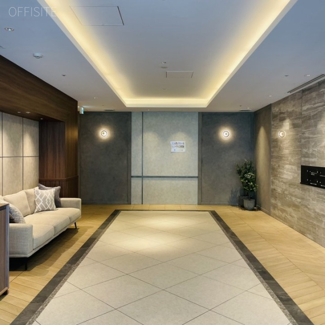 +SHIFT MITA エントランス