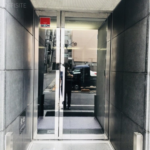 安藤ビル エントランス