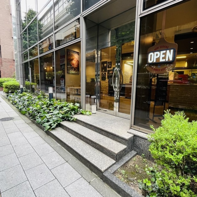 初台共同ビル 外観