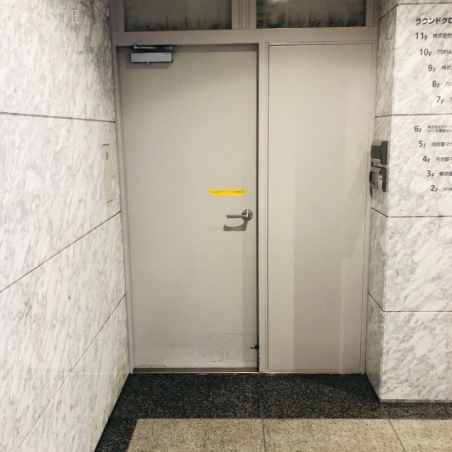 ラウンドクロス秋葉原 通用口