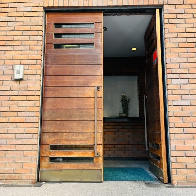 新宿中興ビル エントランス