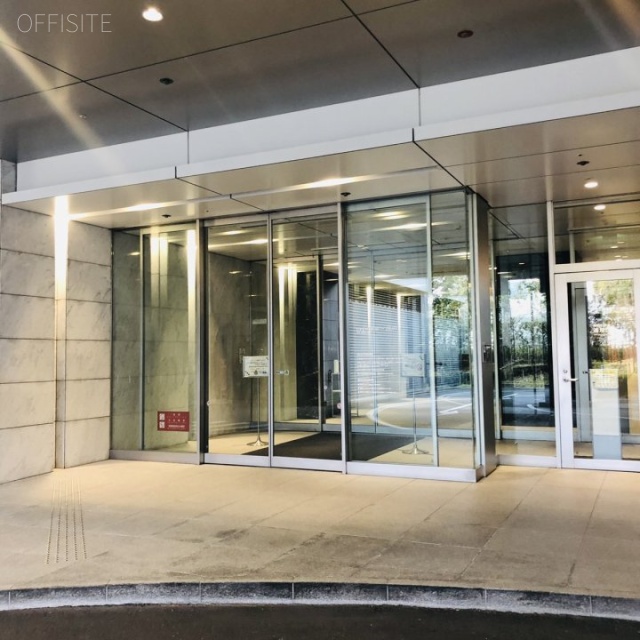 ダイバーシティ東京オフィスタワー エントランス
