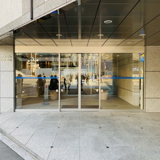 青山ファーストビル エントランス