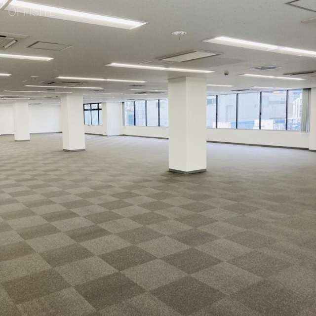 西新宿三晃ビル 内装