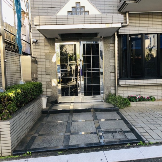 西澤ビル エントランス