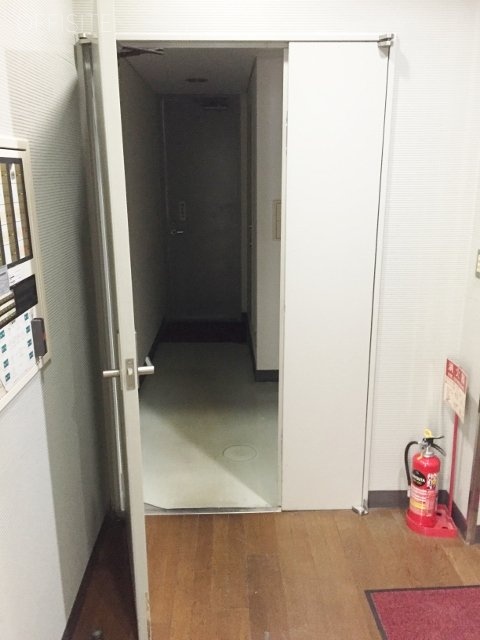 ヒキタカ芝公園ビル 貸室入口