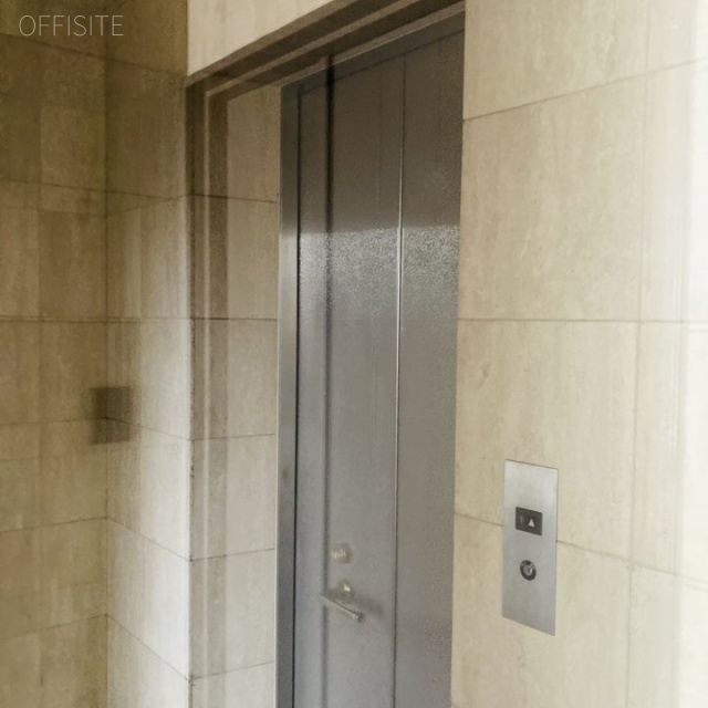 南青山吉岡ビル エントランス