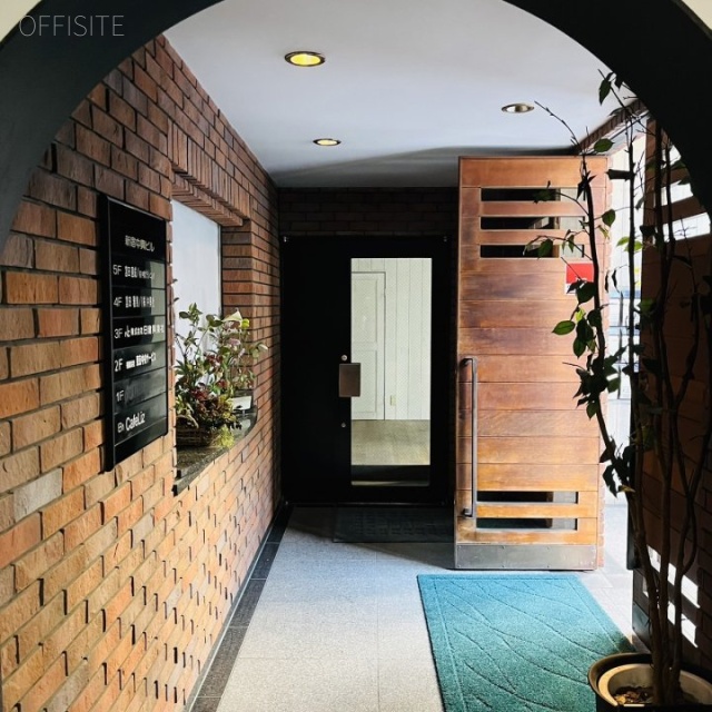 新宿中興ビル エントランス