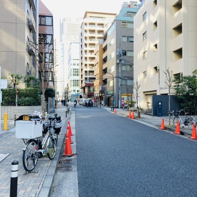 成和大門ビル ビル前面道路
