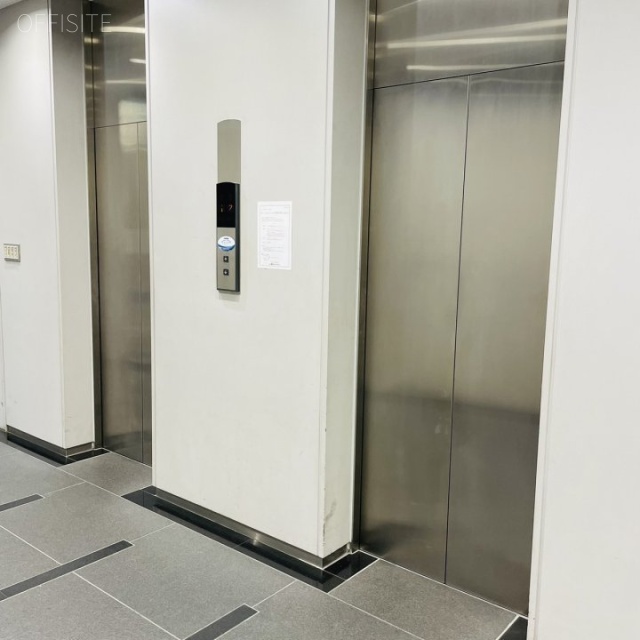 コラム南青山 エレベーター