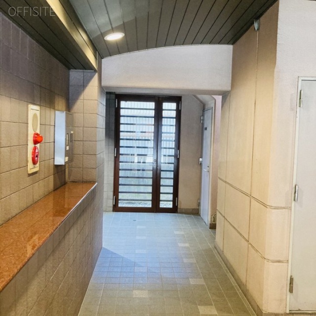 TKiビル エントランス