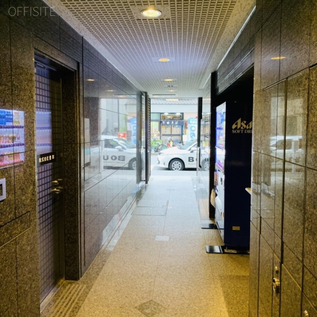 朝日ビル エントランス