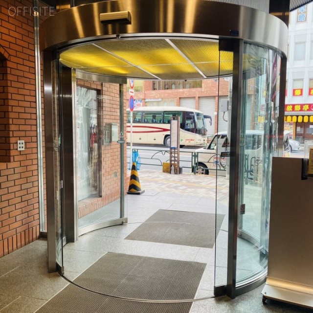 太陽ビル オフィスビル出入口