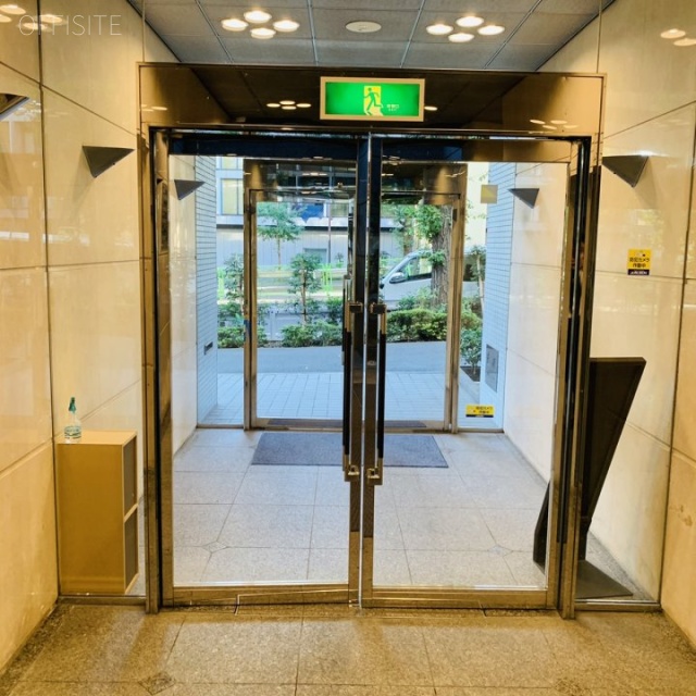 メタリオンOSビル オフィスビル出入口