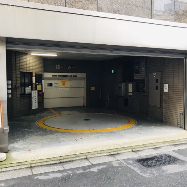 損保ジャパン神田淡路町ビル 駐車場