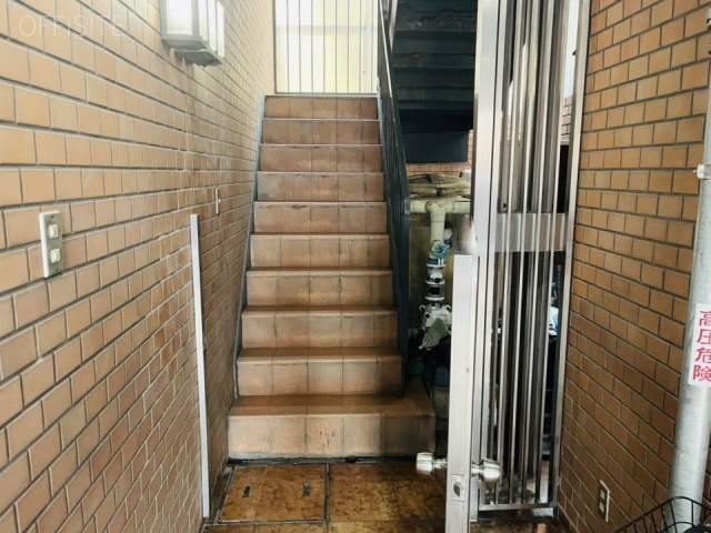 第2須賀ビル エントランス