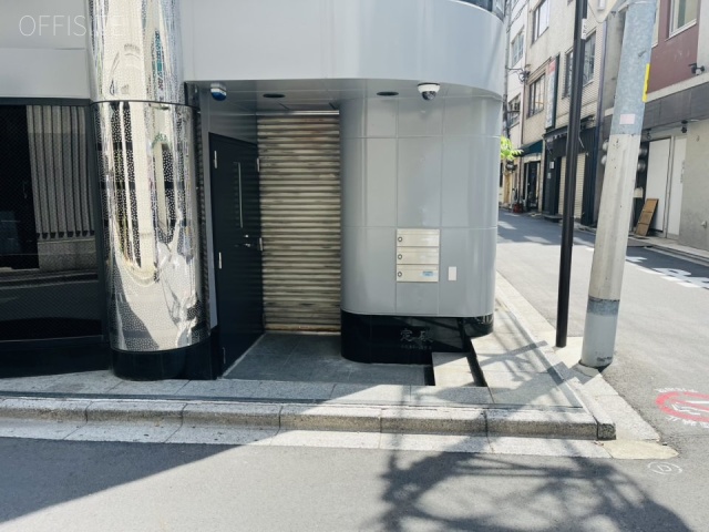 神保町ビル オフィスビル出入口