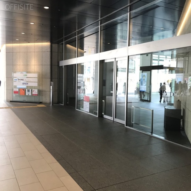 JR新宿ミライナタワー エントランス
