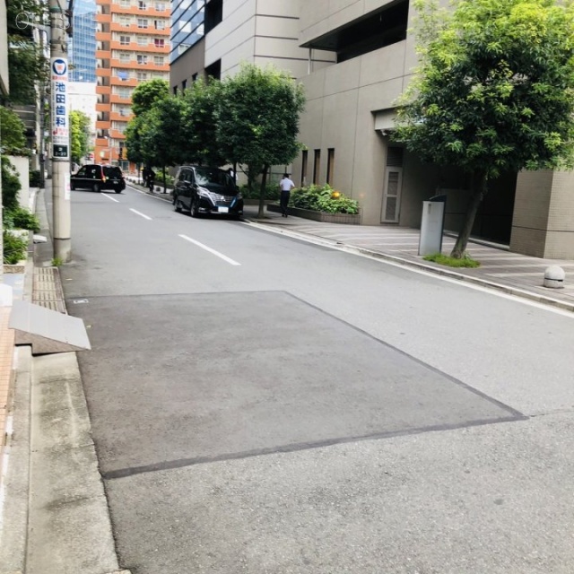 芝尾島ビル 前面道路