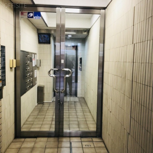 日吉ビル エントランス