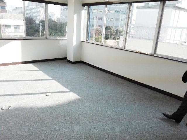 明図(めいと)ビル 室内