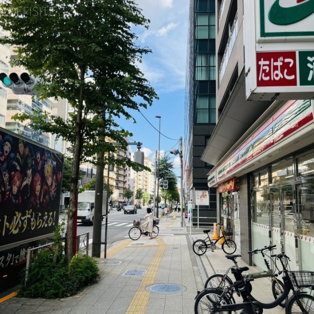 東池袋セントラルプレイス 前面歩道