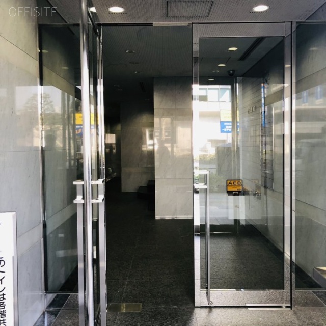 高輪偕成(タカナワカイセイ)ビル オフィスビル出入口