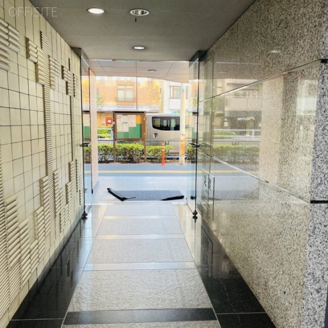 鯉江ビル エントランス